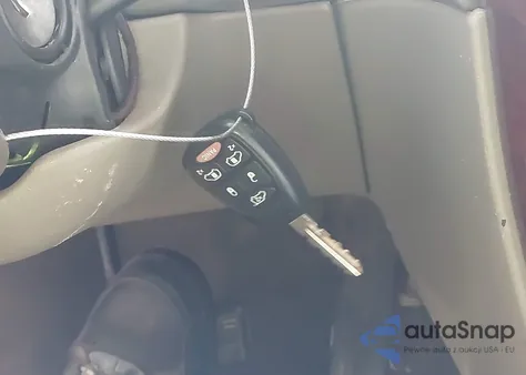 2004 Chrysler Town & Country Touring из США, поврежденный, VIN 2C4GP54L14R599739